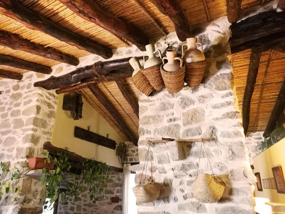 Buhardilla Rustica En La Vall De Gallinera Aparthotel Patró Buitenkant foto